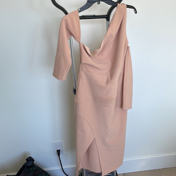 Finders Keepers Oblivion One Shoulder
Dress in Nude | REVOLVE size Small - Picture 2 of 2